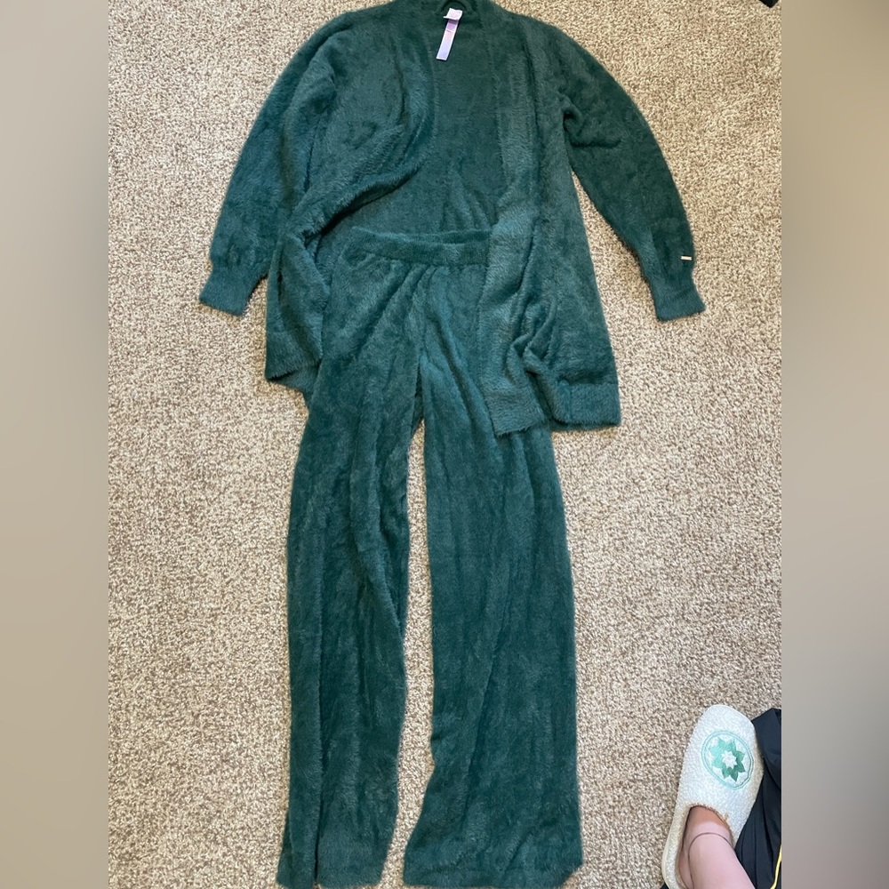 Savage x Fenty matching lounge set